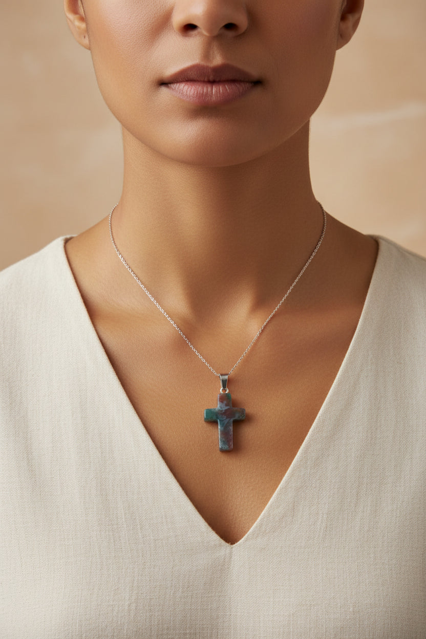 Crystal Cross Pendant - Elegant Crystal Jewelry for Faith and Style